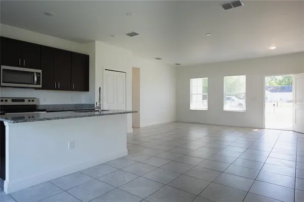 $1,900 | 422 Marion Oaks Course, Ocala, FL 34473