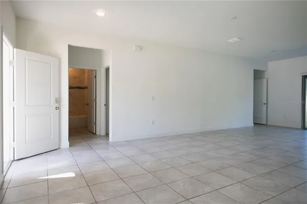 $1,900 | 422 Marion Oaks Course, Ocala, FL 34473