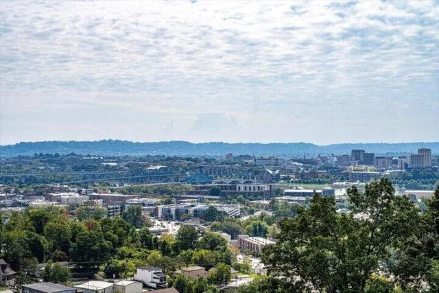 $385,000 | 1131 Stringers Ridge Road, Unit 10G, Chattanooga, TN 37405