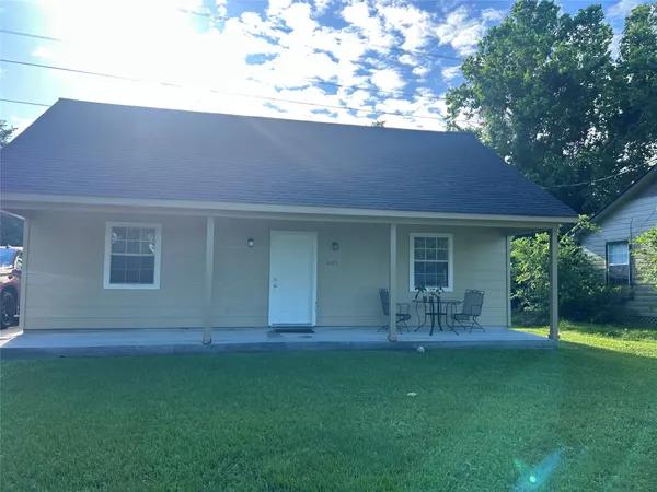 $1,500 | 1005 East Main Street, Tomball, TX 77375