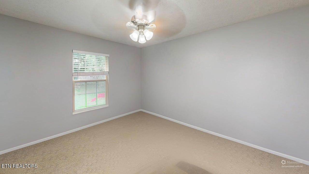 2013 Paris Road Knoxville, TN 37912 - Photo 4 of 10 2013-Paris-Rd-Bedroom-Defurnished 3