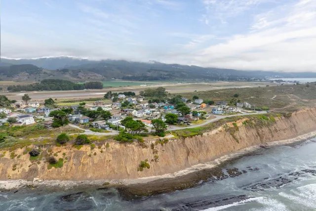 $2,100,000 | 20 Madrone Avenue, Moss Beach, CA 94038