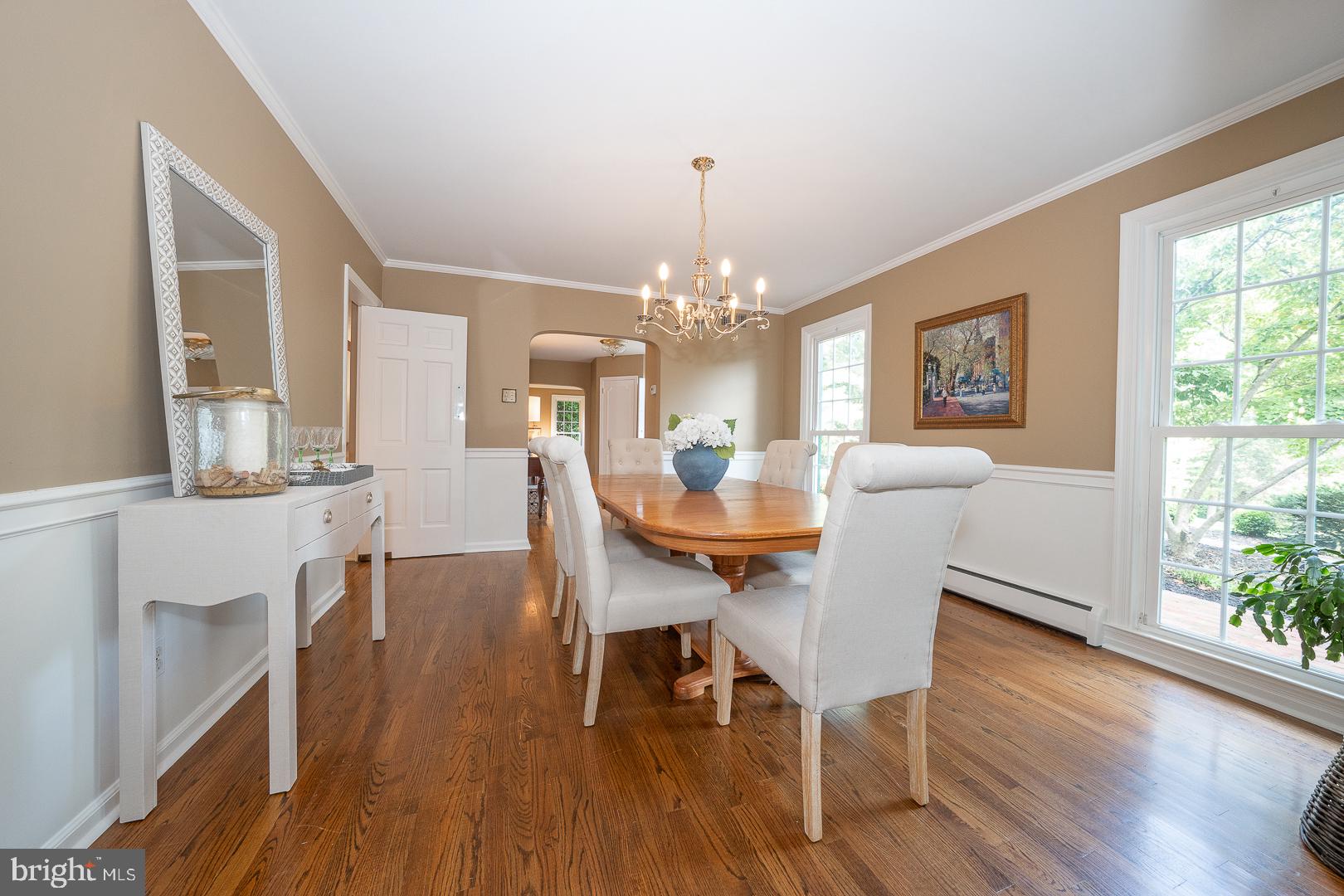 127 Kynlyn Road Wayne, PA 19087 - Photo 12 of 55 Dining Room with chair rail and crown molding