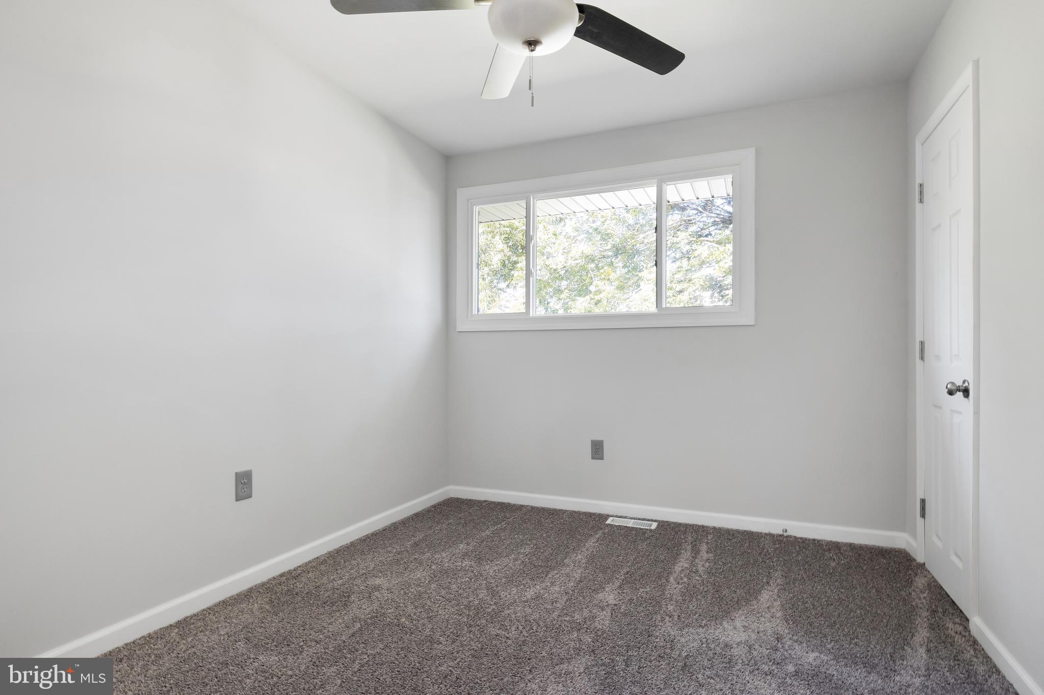 1104 Laurel Road Edgewater Park, NJ 08010 - Photo 20 of 25 Bedroom 4