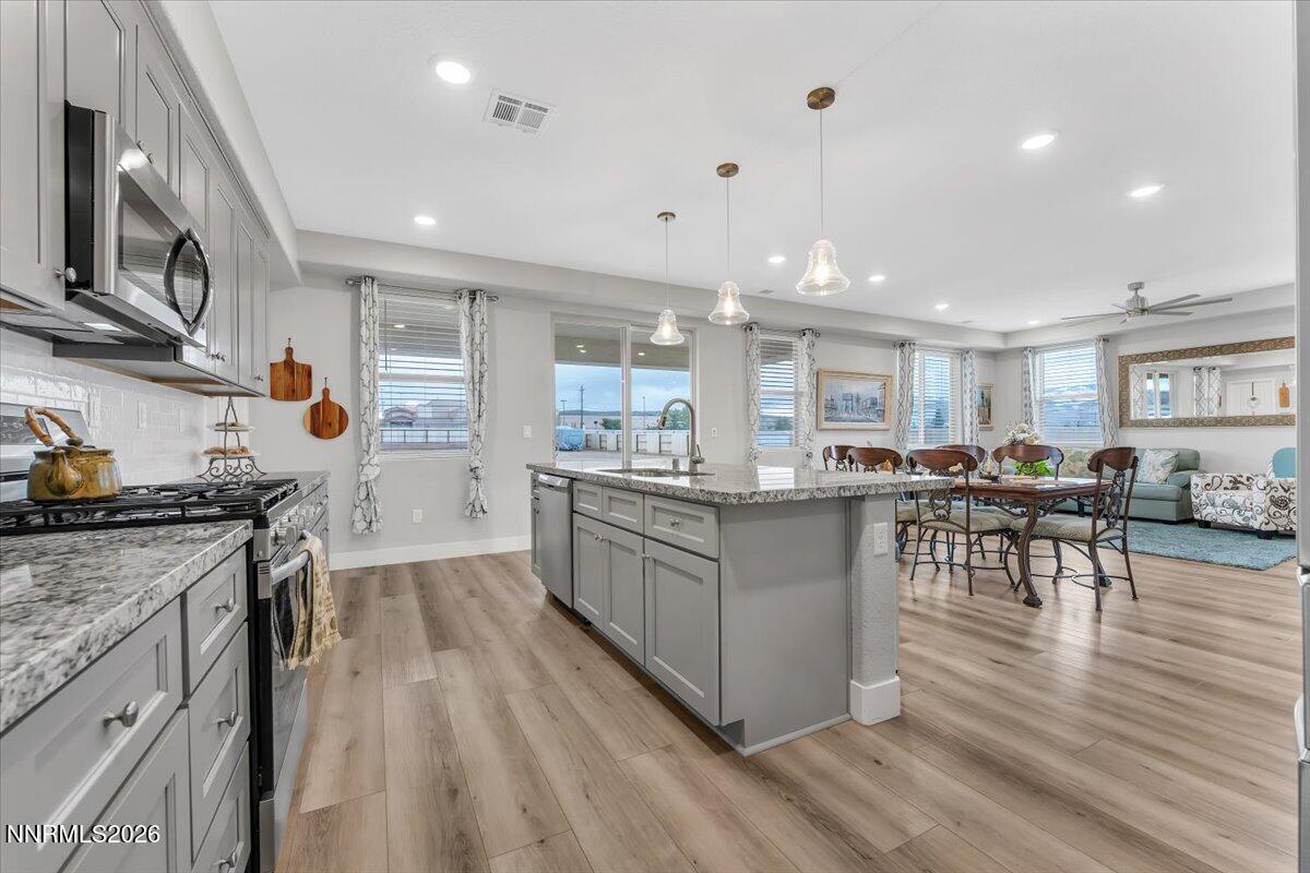 3176 Shimmer Lane Reno, NV 89506 - Photo 12 of 35 16-3176 Shimmer Ln Reno NV 89506 (16 of