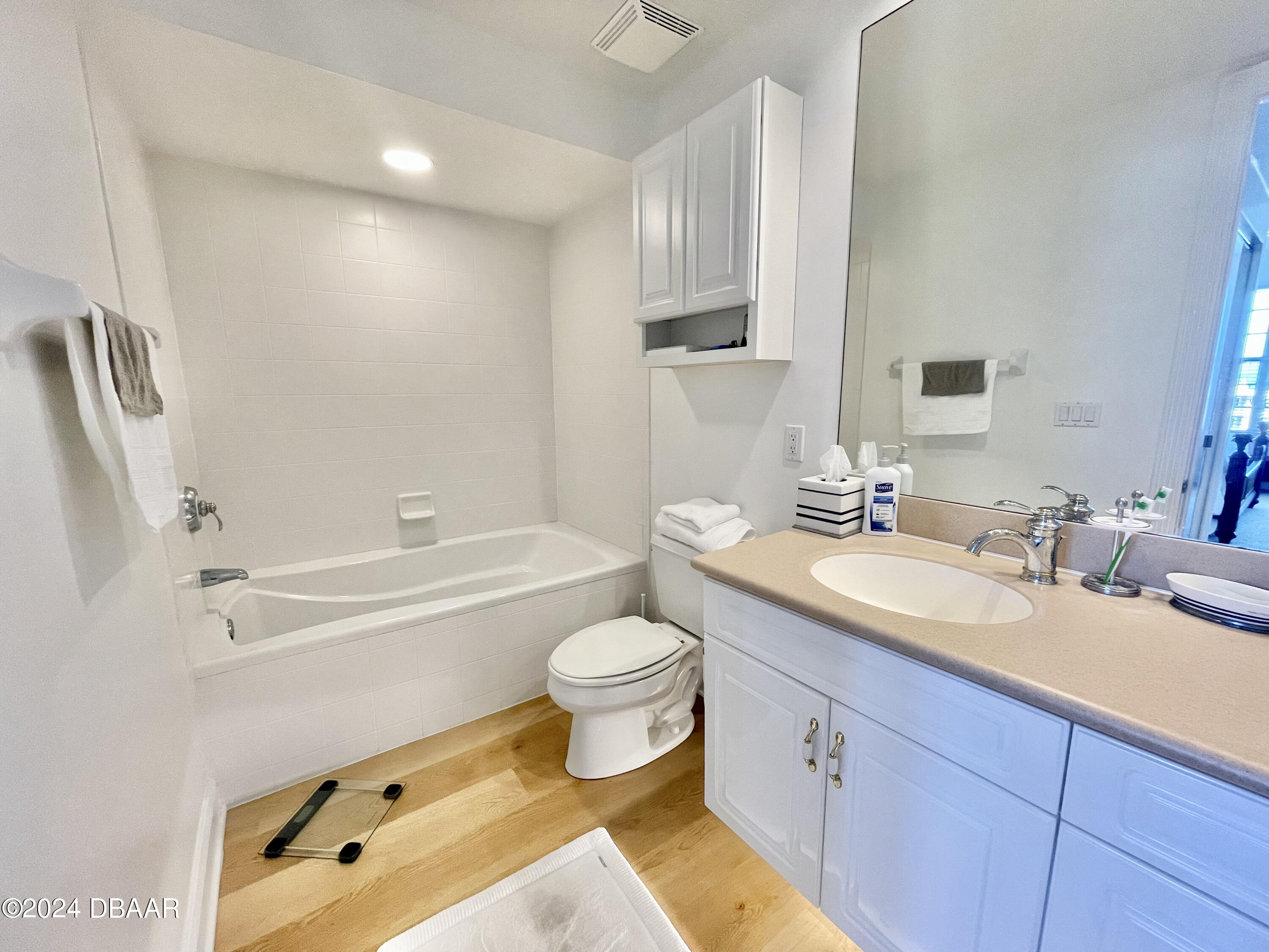 4626 Harbour Village Boulevard, Unit 3505 Ponce Inlet, FL 32127 - Photo 18 of 38 a bathroom with a sink toilet tub and vanity