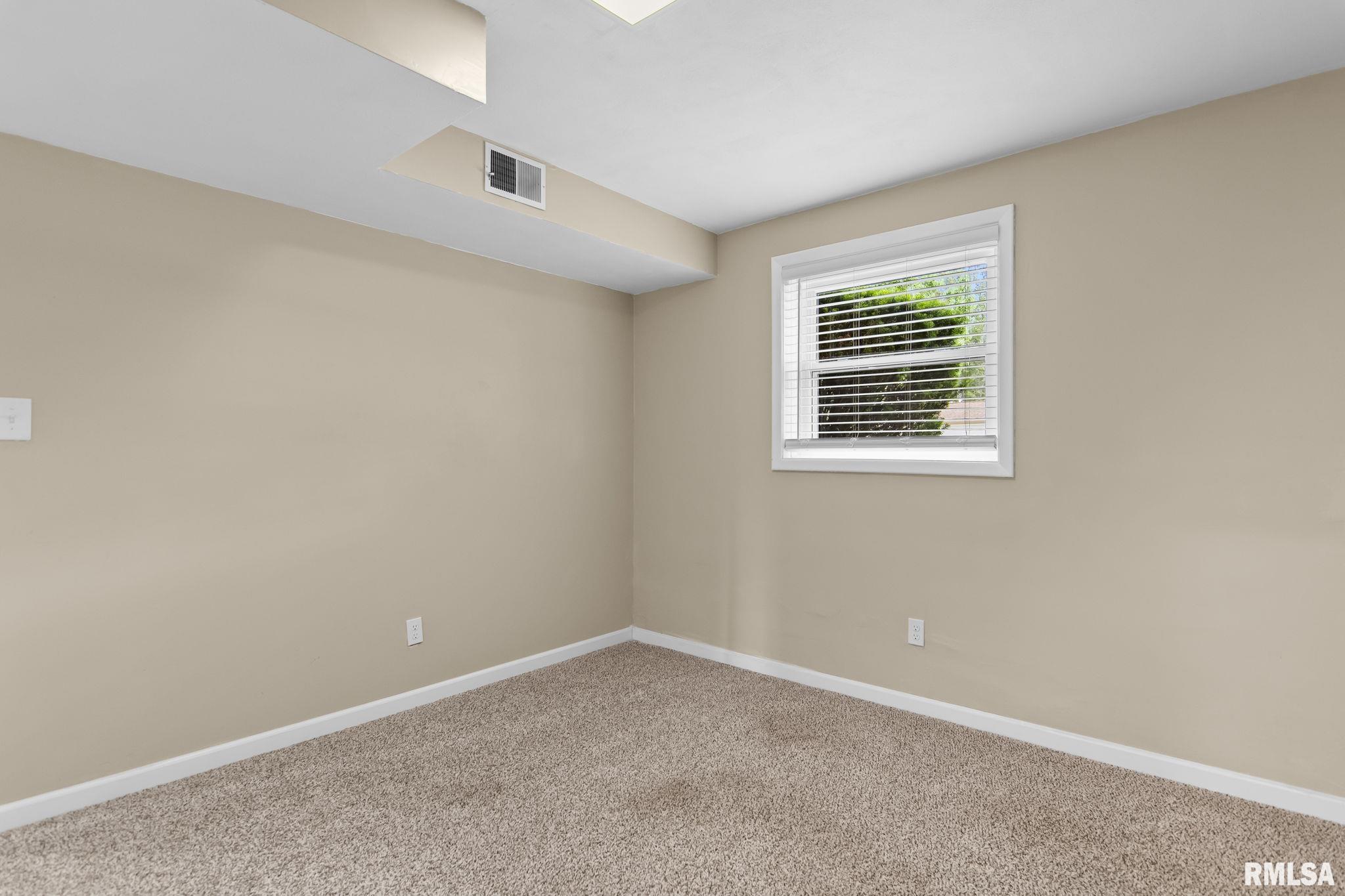108 Collier Drive Springfield, IL 62704 - Photo 38 of 47