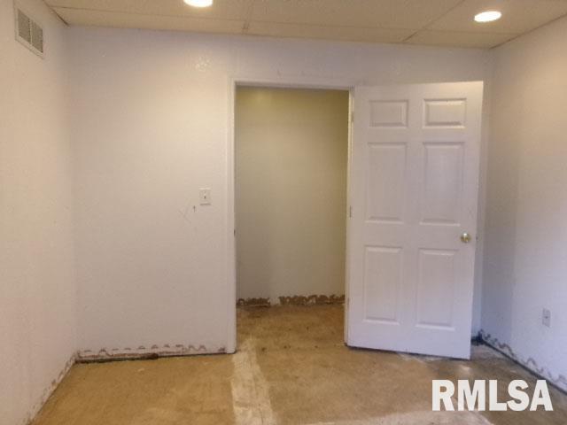 837 East Chestnut Street Canton, IL 61520 - Photo 8 of 15