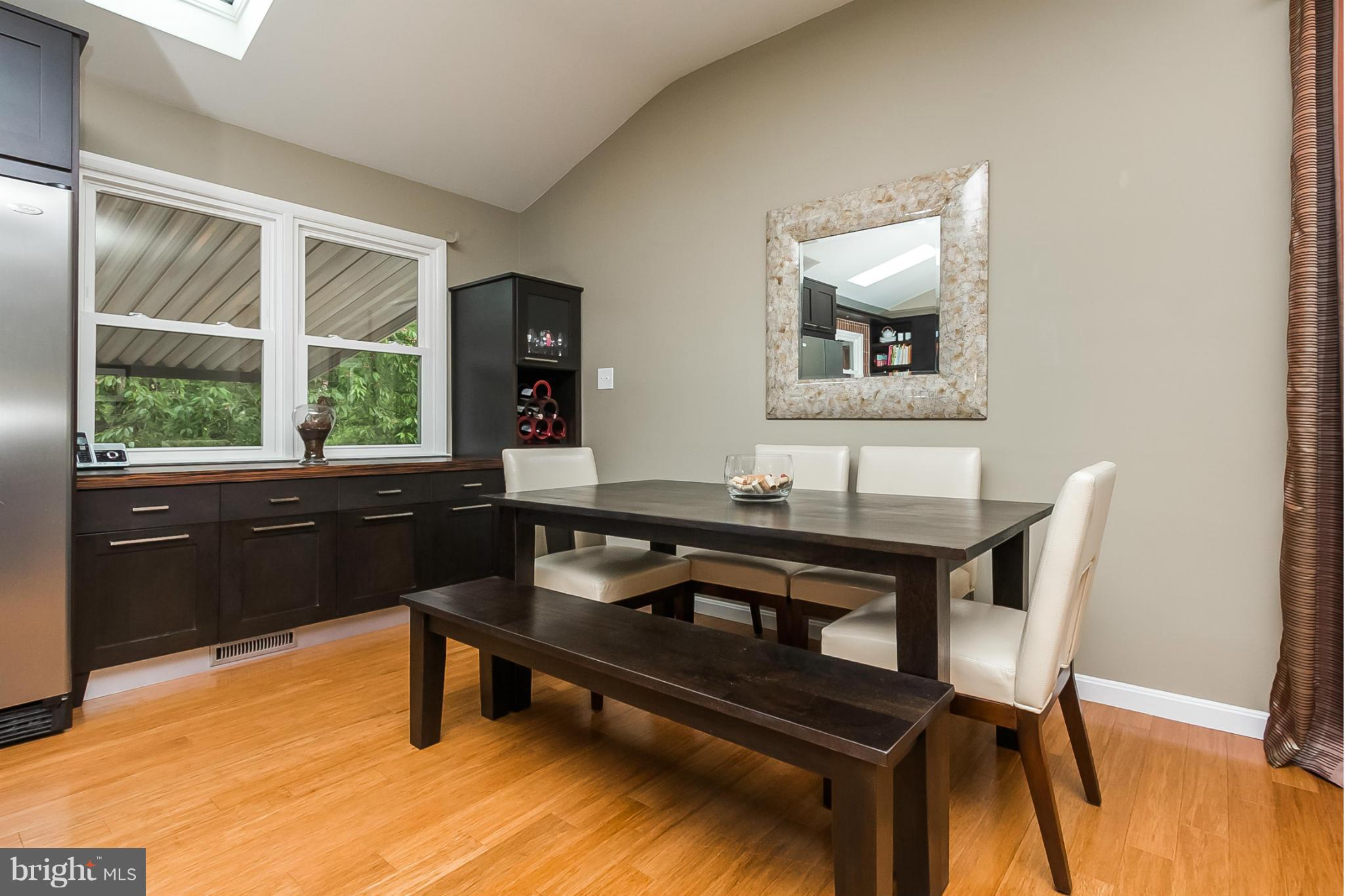 1010 Breezewick Road Towson, MD 21286 - Photo 4 of 19 Dining Room