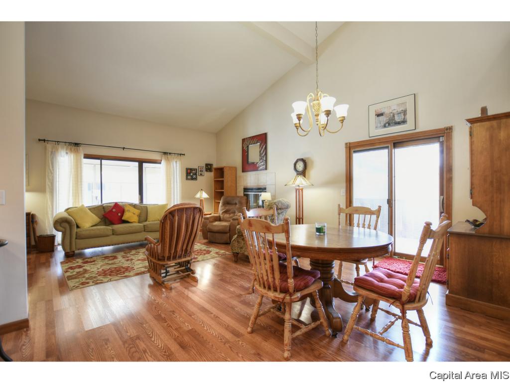 76 Country Place Springfield, IL 62703 - Photo 7 of 30
