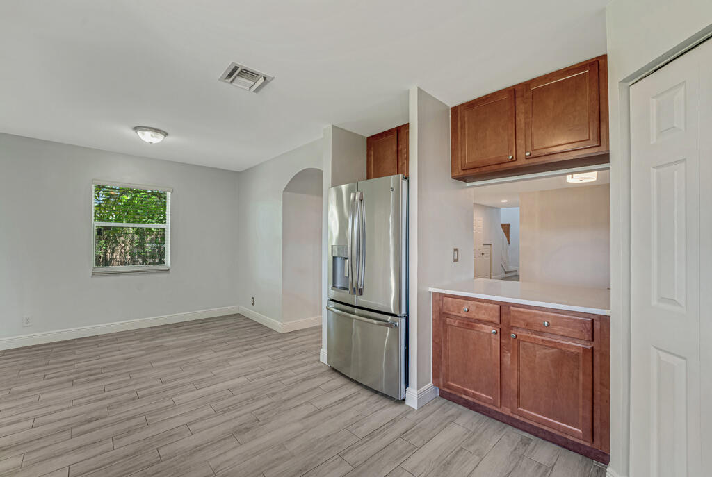 813 Imperial Lake Road West Palm Beach, FL 33413 - Photo 25 of 49 20