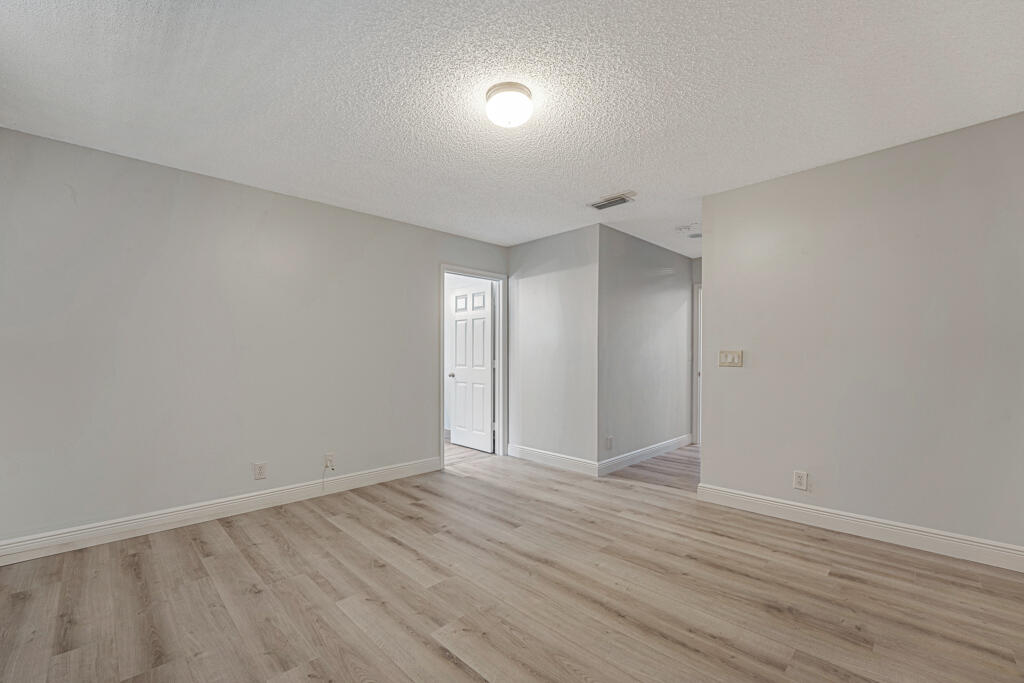 813 Imperial Lake Road West Palm Beach, FL 33413 - Photo 33 of 49 24