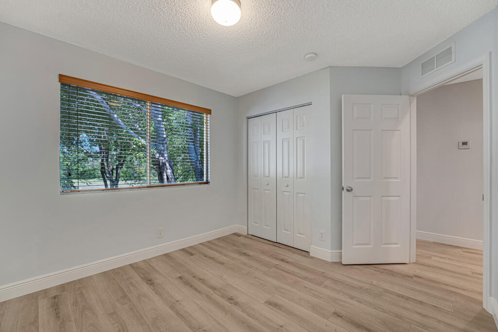 813 Imperial Lake Road West Palm Beach, FL 33413 - Photo 35 of 49 30
