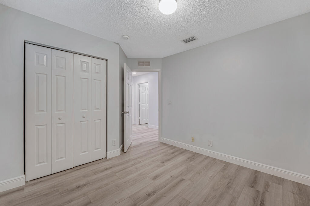 813 Imperial Lake Road West Palm Beach, FL 33413 - Photo 37 of 49 31
