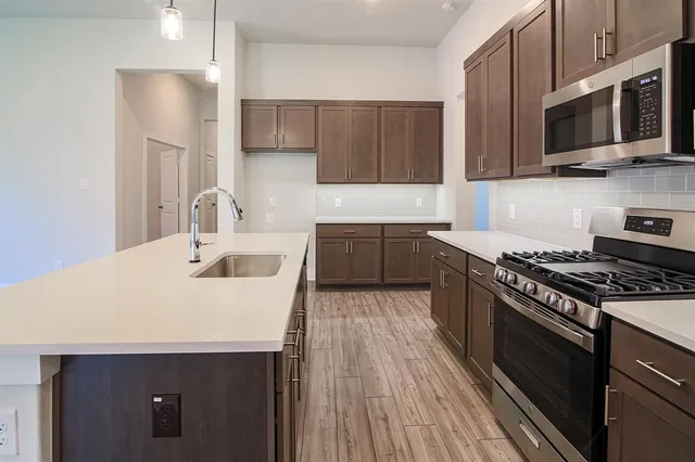 $3,500 | 917 Hawthorn Lane, Mansfield, TX 76063