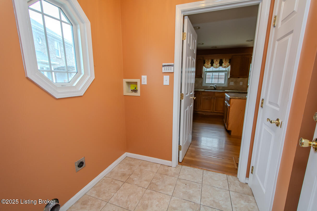 2102 Hillcircle Road Louisville, KY 40214 - Photo 24 of 52 Hillcircle-35