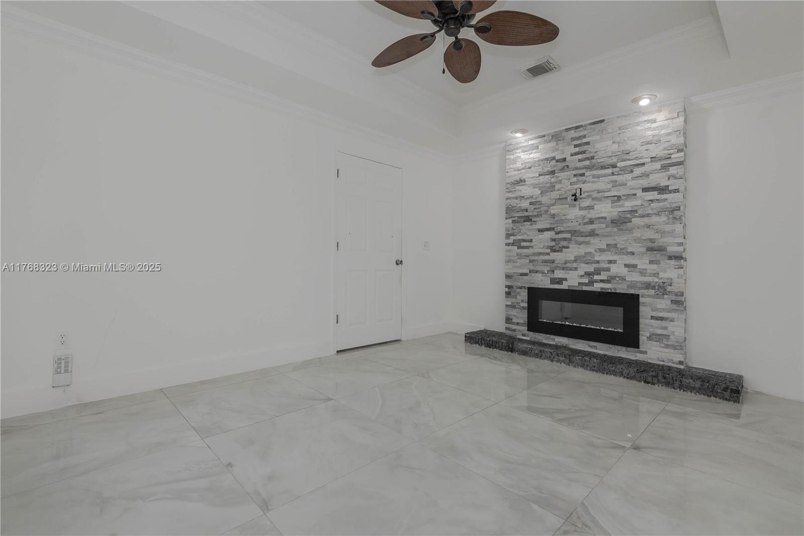 2845 Northeast 41st Road Homestead, FL 33033 - Photo 7 of 24 Gallery Image 7