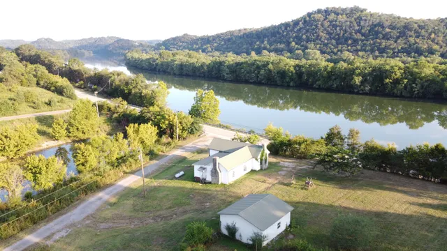 $189,900 | 2740 Gladdice Highway, Whitleyville, TN 38588