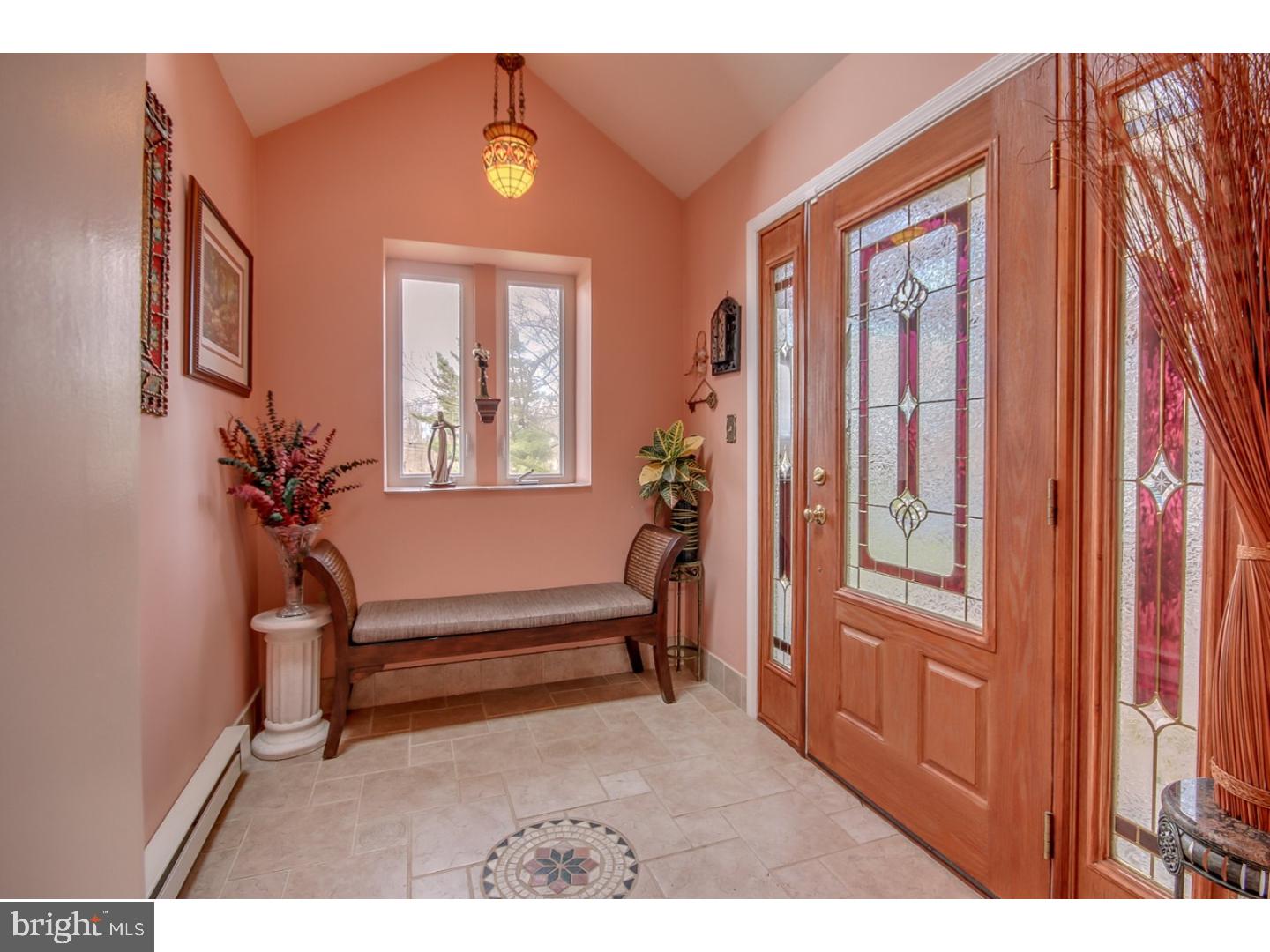 3505 Orchard Road Huntingdon Valley, PA 19006 - Photo 4 of 25 Foyer