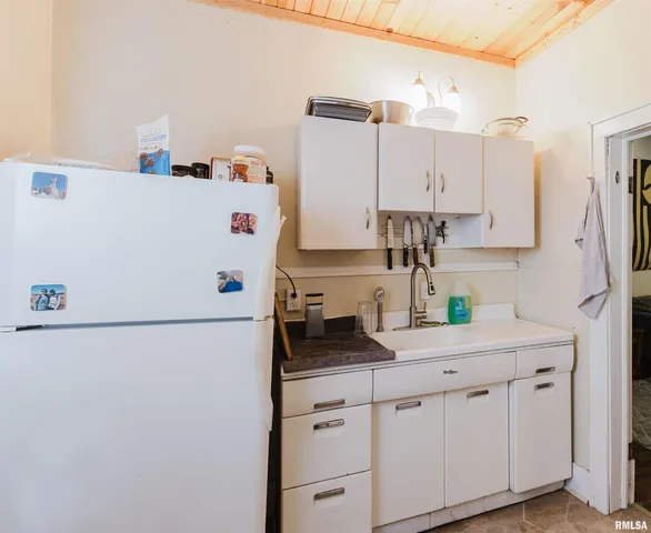 $174,900 | 209 North Springer Street, Carbondale, IL 62901