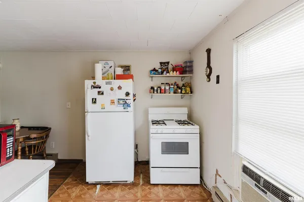 $174,900 | 209 North Springer Street, Carbondale, IL 62901