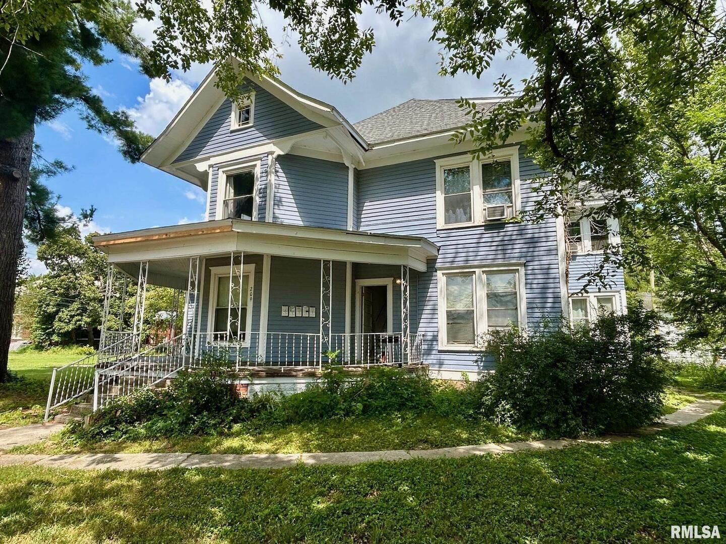 209 North Springer Street Carbondale, IL 62901 - Photo 2 of 30