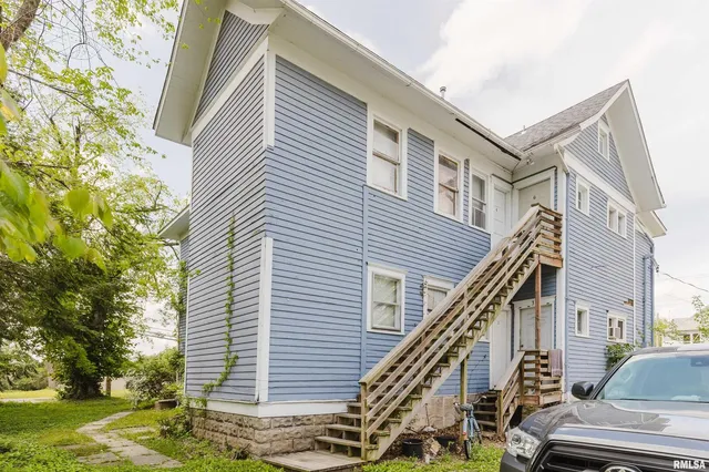 $174,900 | 209 North Springer Street, Carbondale, IL 62901