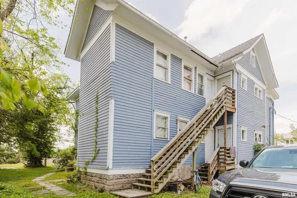 $174,900 | 209 North Springer Street, Carbondale, IL 62901