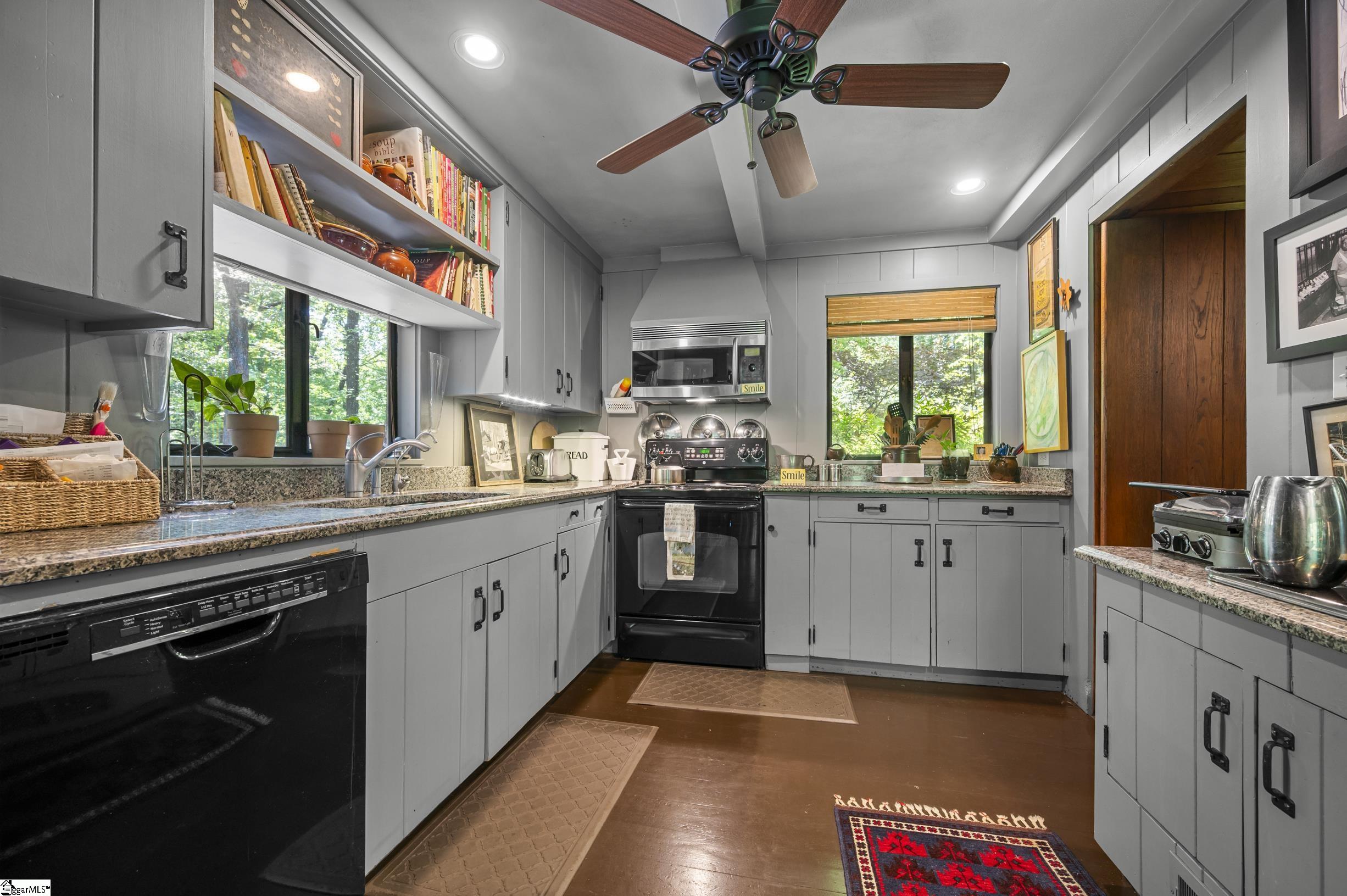 484 Sourwood Ridge Road Tryon, NC 28782 - Photo 8 of 44