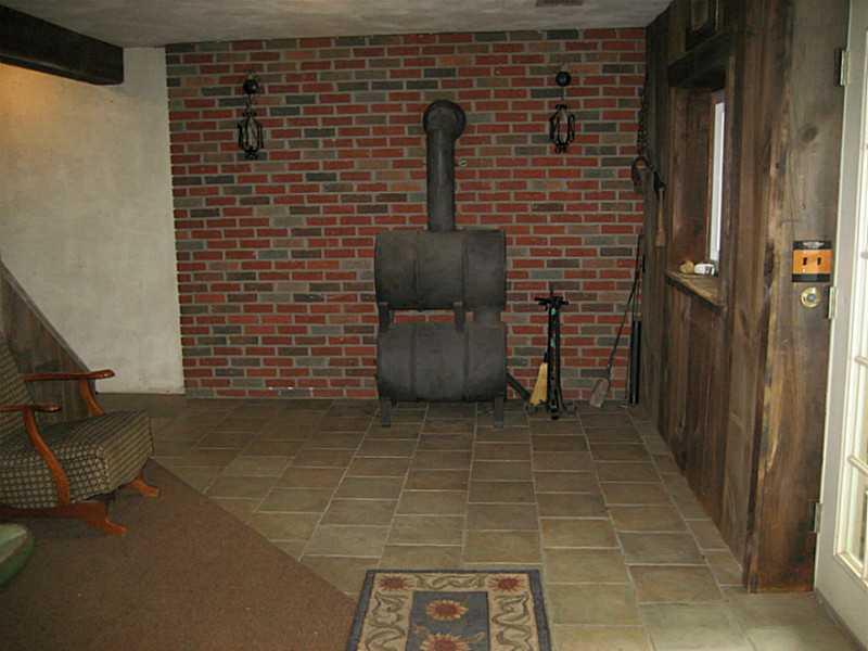 257 Euclid Road Butler, PA 16001 - Photo 15 of 22 Family Room.