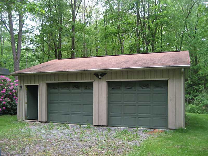 257 Euclid Road Butler, PA 16001 - Photo 20 of 22 Parking Lot/Garage.