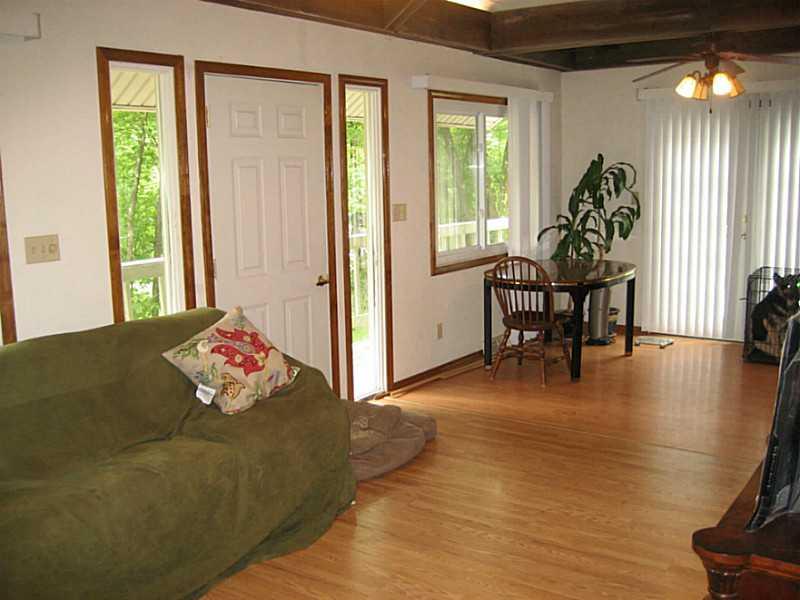 257 Euclid Road Butler, PA 16001 - Photo 7 of 22 Living Room.