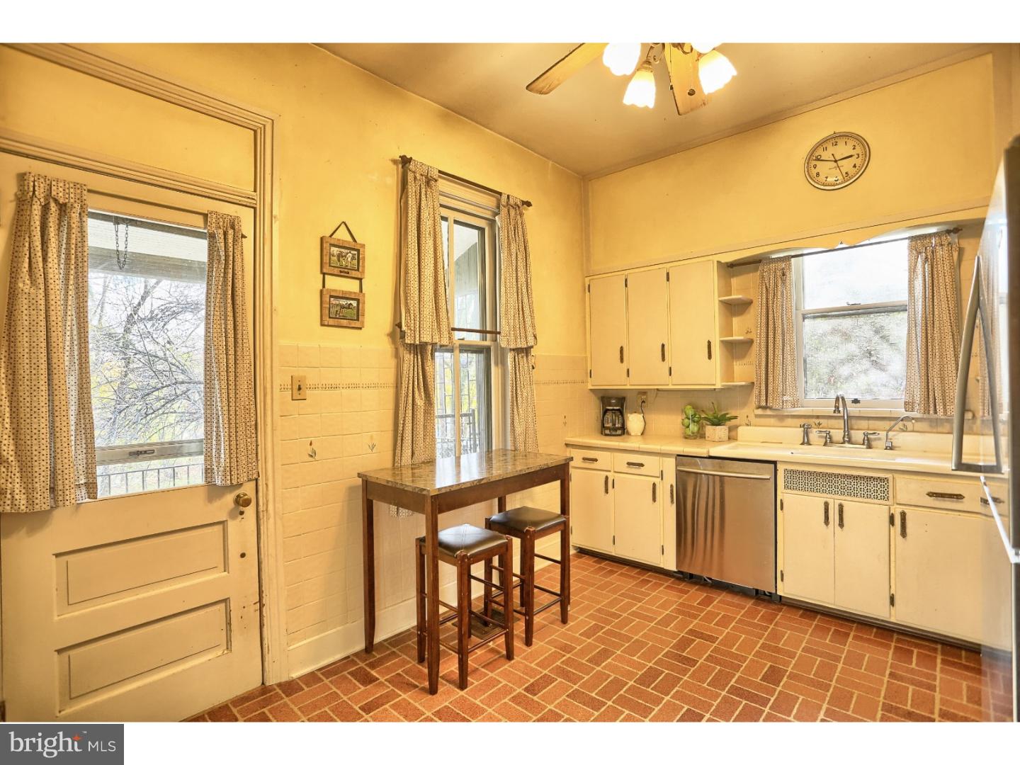 545 Friedensburg Road Reading, PA 19606 - Photo 10 of 25
