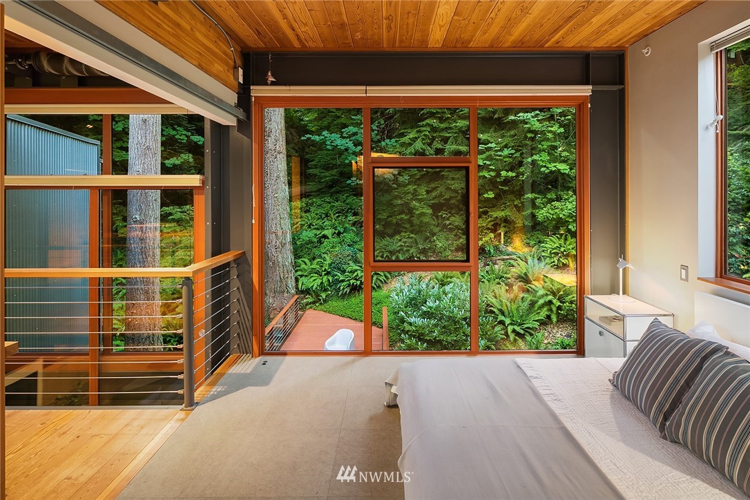 5340 Butterworth Road Mercer Island, WA 98040 - Photo 20 of 39