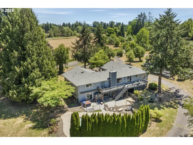 $995,000 | 23851 Schultz Road Northeast, Aurora, OR 97002