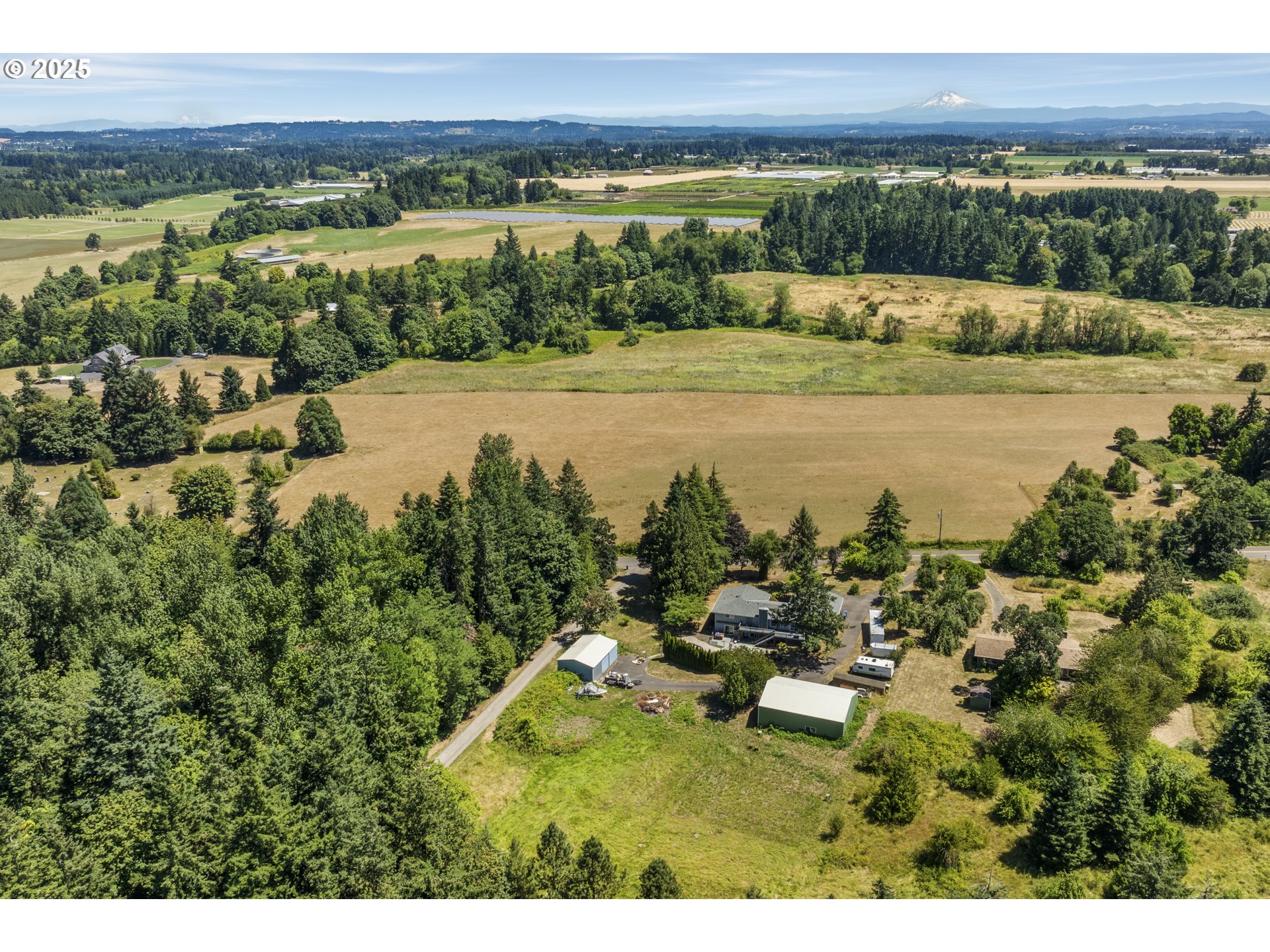 23851 Schultz Road Northeast Aurora, OR 97002 - Photo 4 of 48