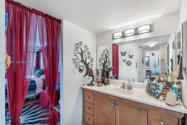 $199,000 | 3475 North Country Club Drive, Unit 619, Aventura, FL 33180