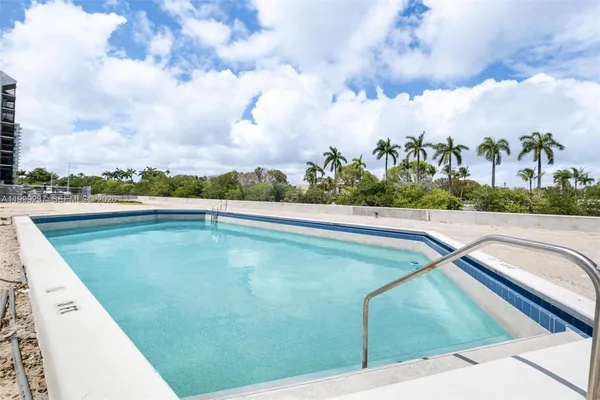 $199,000 | 3475 North Country Club Drive, Unit 619, Aventura, FL 33180