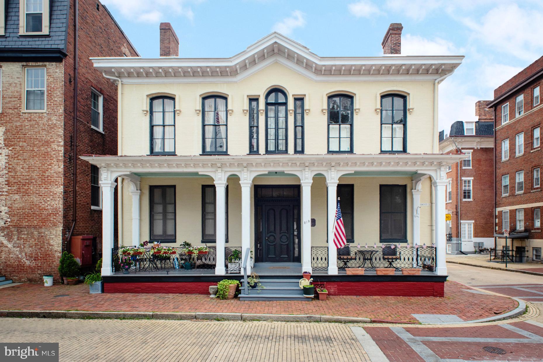 Welcome to Admiral Apartments!