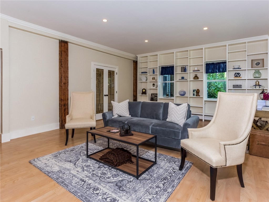 10 Sunset Road Bristol, RI 02809 - Photo 16 of 34