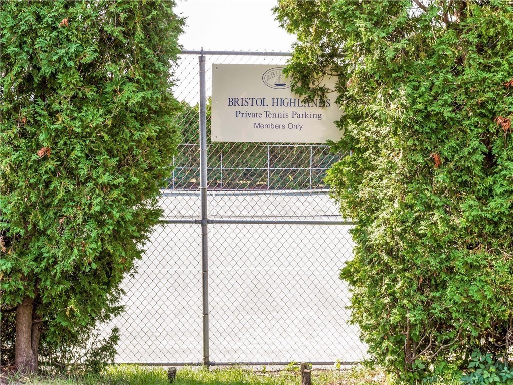 10 Sunset Road Bristol, RI 02809 - Photo 25 of 34