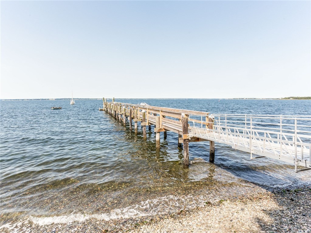 10 Sunset Road Bristol, RI 02809 - Photo 31 of 34