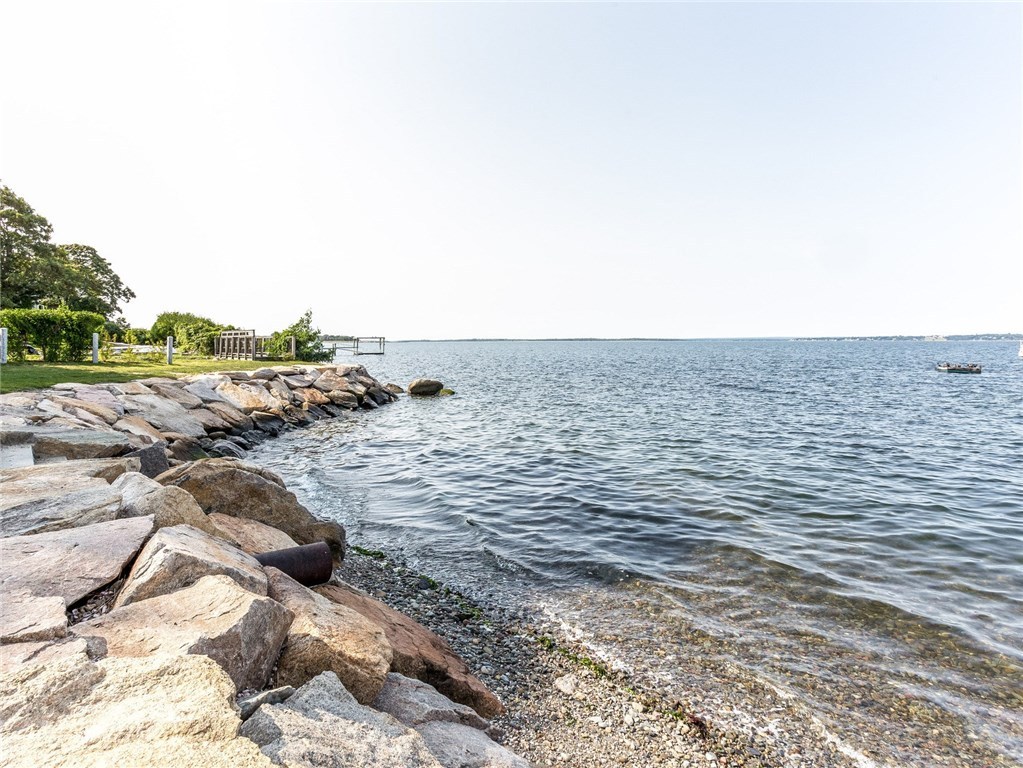 10 Sunset Road Bristol, RI 02809 - Photo 32 of 34