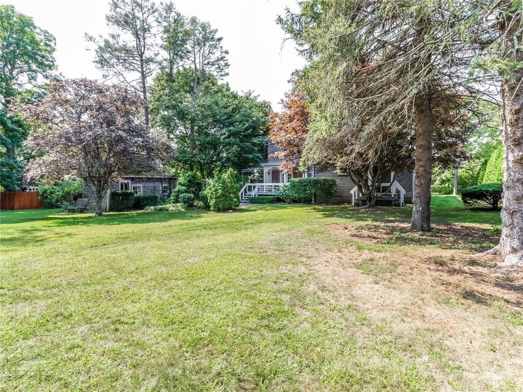 10 Sunset Road Bristol, RI 02809 - Photo 6 of 34