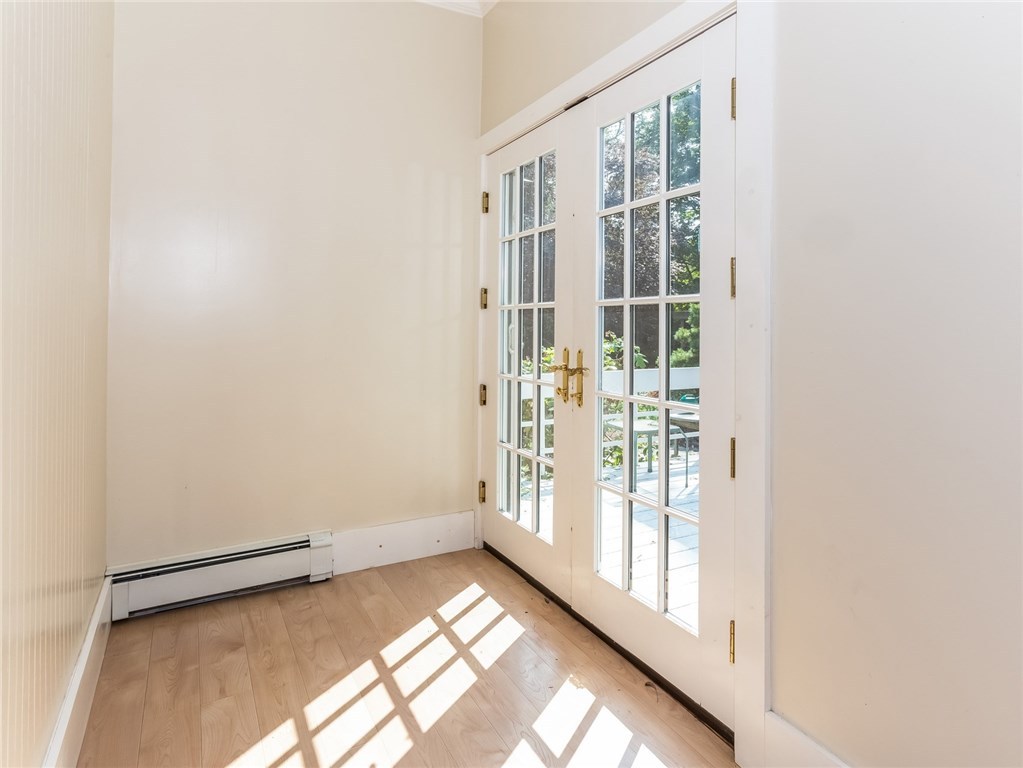 10 Sunset Road Bristol, RI 02809 - Photo 7 of 34