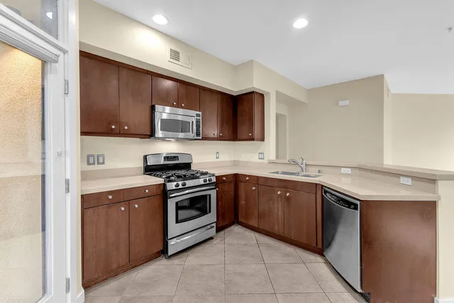 $509,000 | 910 East Palm Canyon Drive, Unit 101, Palm Springs, CA 92264