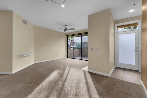 $509,000 | 910 East Palm Canyon Drive, Unit 101, Palm Springs, CA 92264