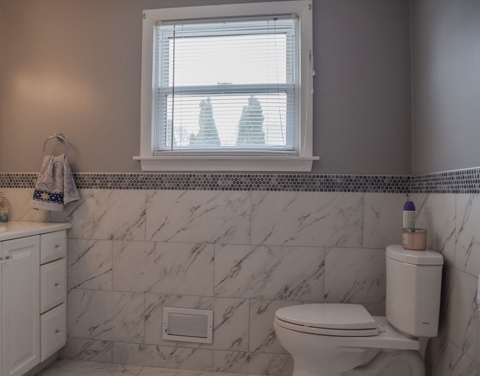 7 Margaret Road Peabody, MA 01960 - Photo 19 of 31 Gallery Image 19