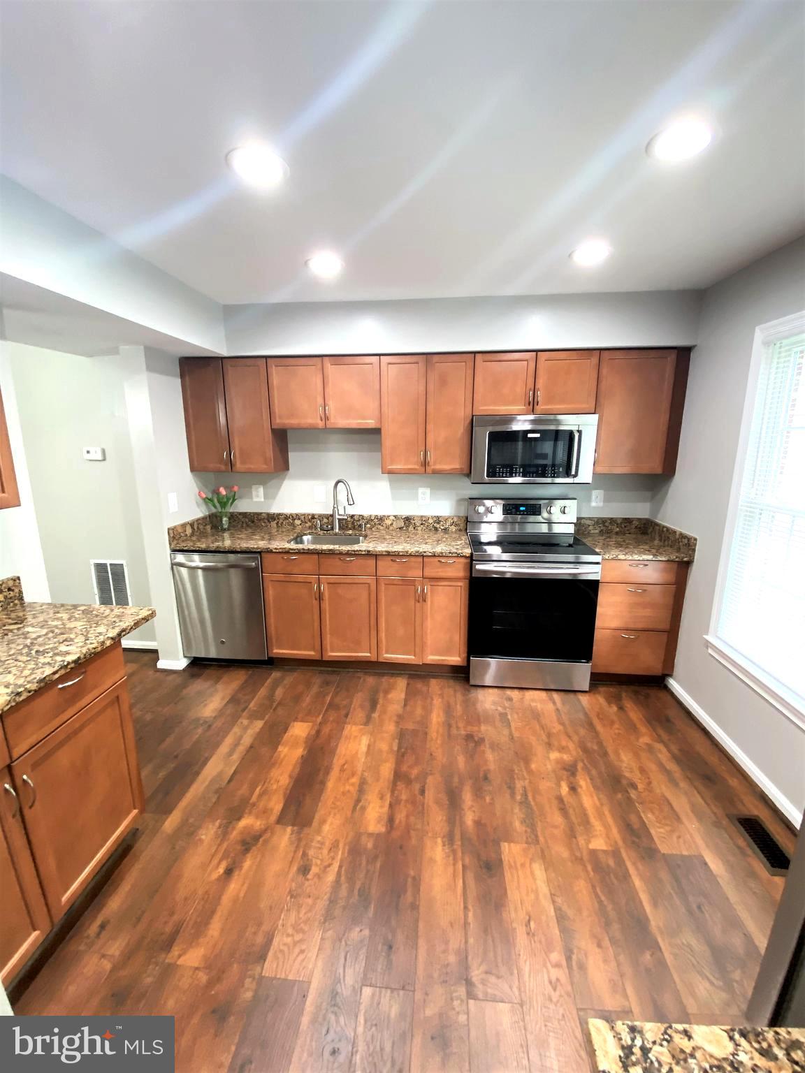 11939 Artery Drive Fairfax, VA 22030 - Photo 8 of 28