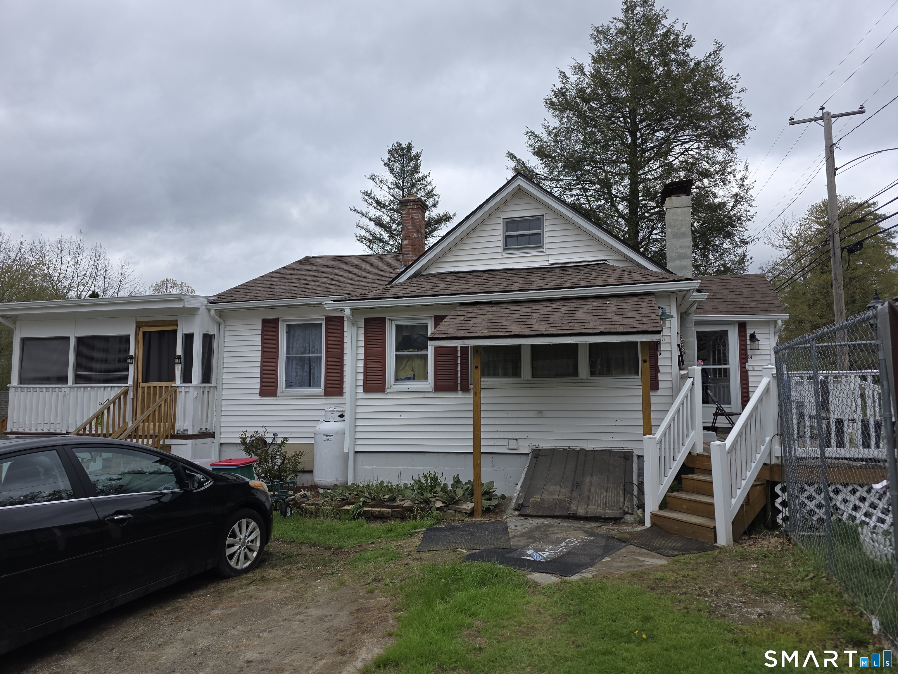 24 Black Hill Road Plainfield, CT 06374 - Photo 3 of 28
